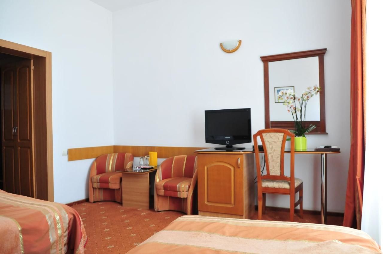 Отель Hotel Emma Est Крайова-17