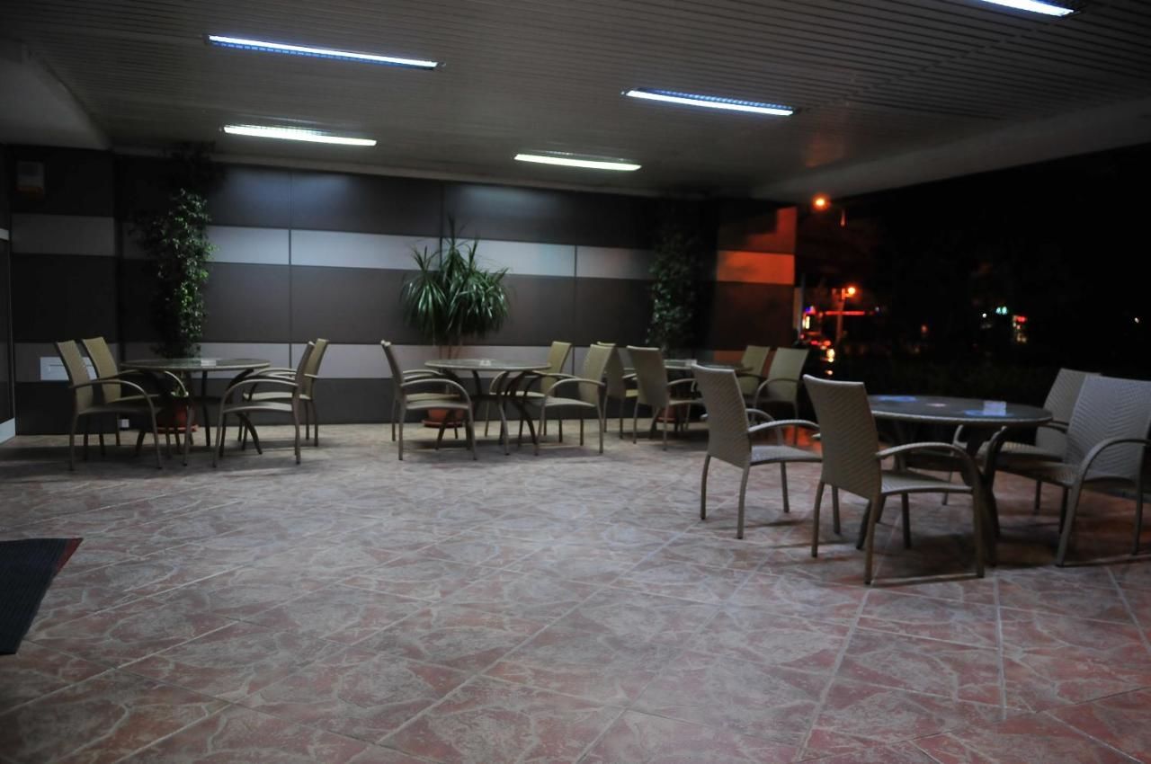 Отель Hotel Emma Est Крайова-31