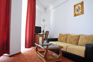 Отель Hotel Emma Est Крайова Люкс-3