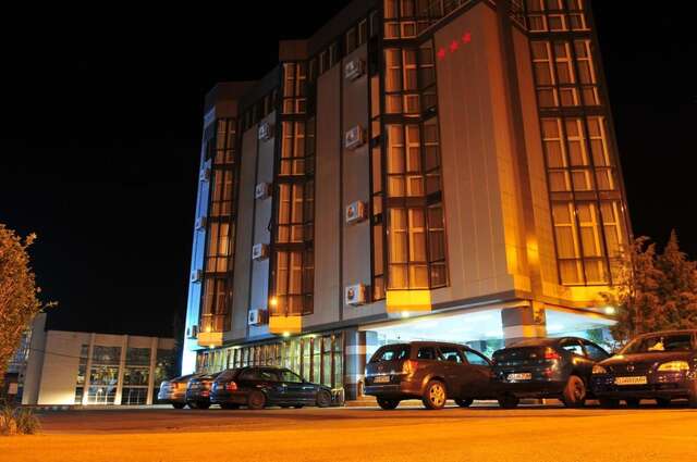 Отель Hotel Emma Est Крайова-12