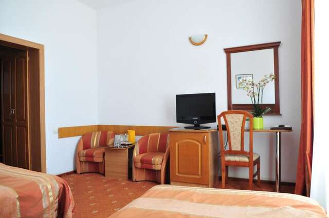 Отель Hotel Emma Est Крайова-16