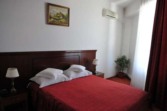 Отель Hotel Emma Est Крайова-22