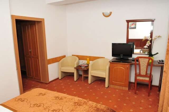 Отель Hotel Emma Est Крайова-24